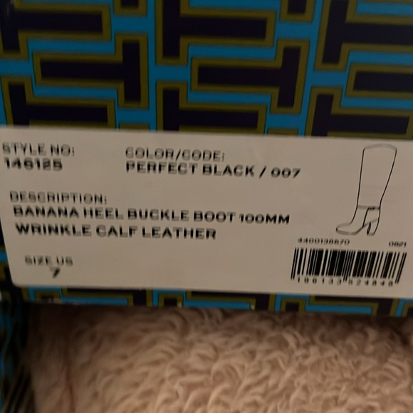 New Tory Burch boots size 7 - Picture 7 of 9